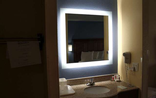 Days Inn by Wyndham Batavia Ohio