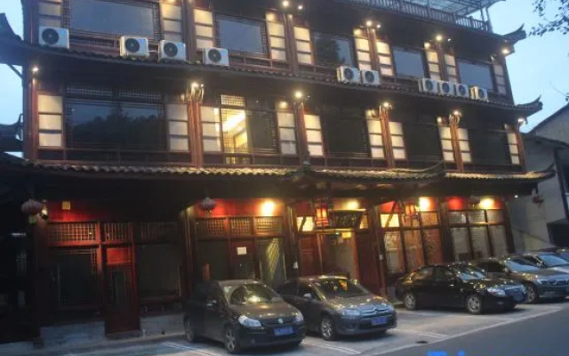 Changshou Hotel