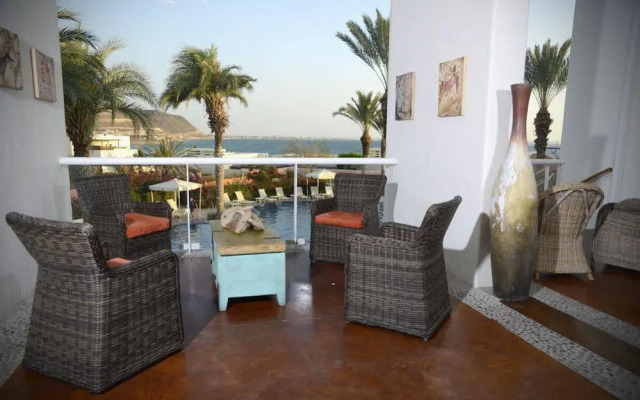 Costa Baja Resort & Spa