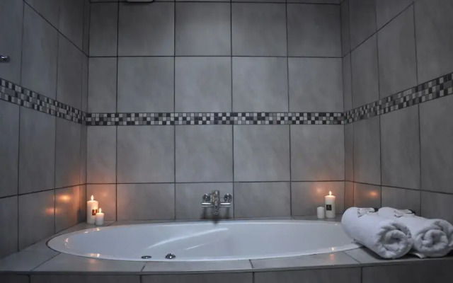 Zora Guesthouse and Spa