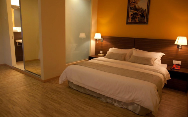 Pinetree Hotel
