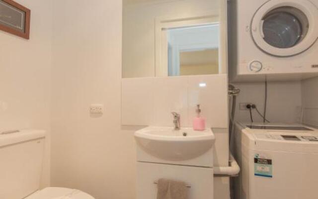 Dauphine 3/23 Townsend Street