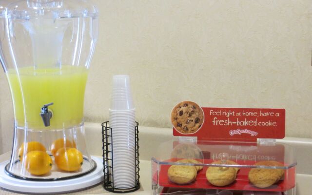 Best Western Plus First Coast Inn & Suites