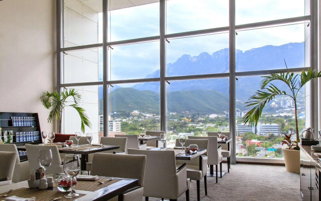NH Collection Monterrey San Pedro