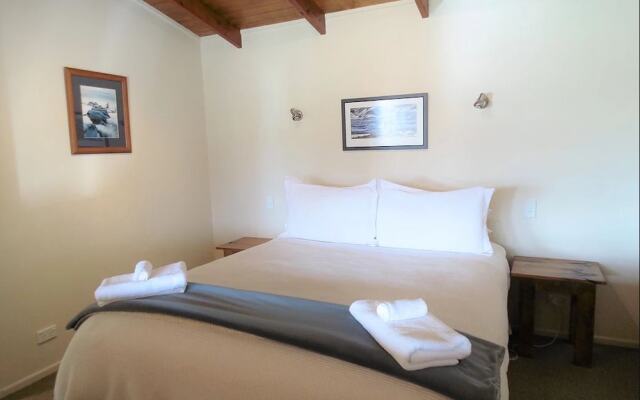 Nomads Rest Lake View Lodge