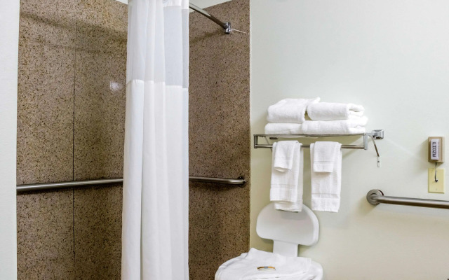 Clarion Pointe Sioux Falls Airport