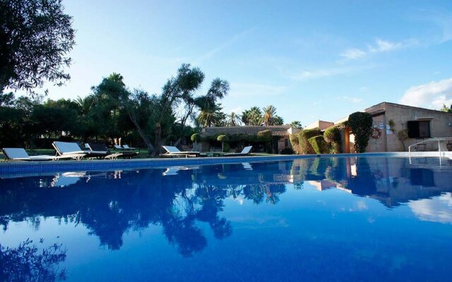 Reserva Rotana Hotel