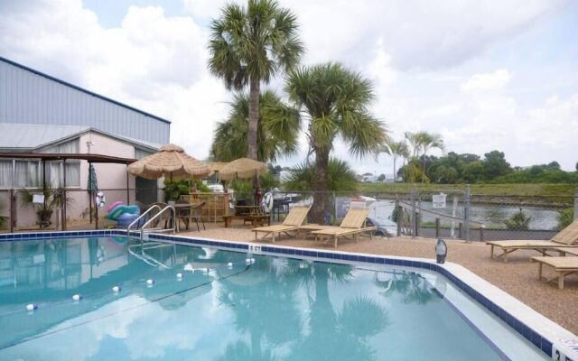Kon Tiki Inn