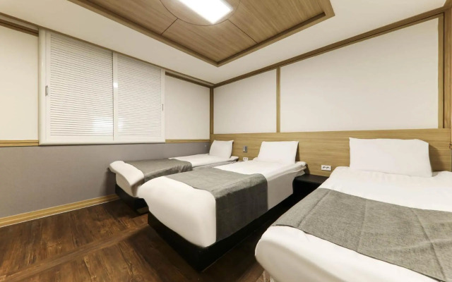 Major Hotel