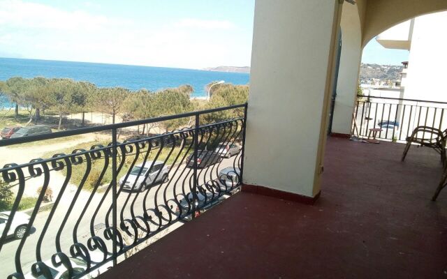 Villa With 3 Bedrooms in Milazzo, With Wonderful sea View, Enclosed Ga