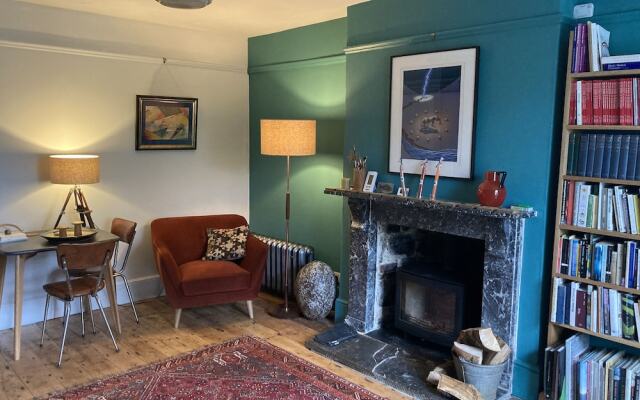 Frizenham Farmhouse B&B