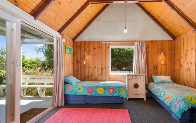 Copper Beech Cottage - Wharewaka Holiday Home – Guest Rooms – Taupo
