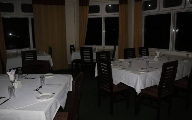 Grand Continental Hotel Gilgit