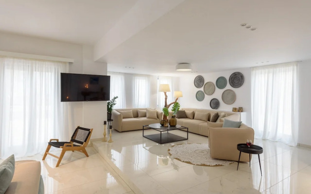 Phaos Cellaria Estate