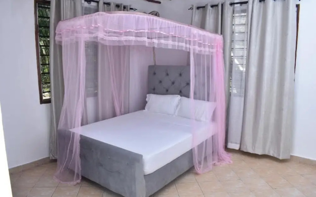 Lux Suites Diani Holiday Villas