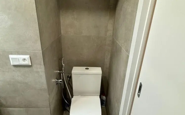 Cool Apartment With Small Balcony Near Florenc