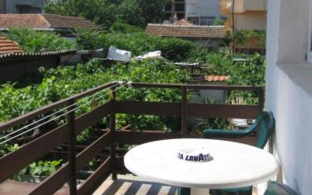 Rosi Guest House