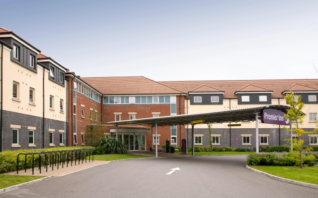 Premier Inn Heathrow Airport - M4/J4