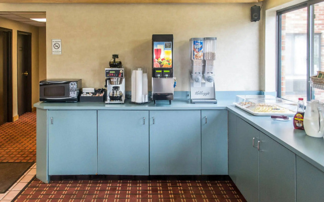 Econo Lodge Cleveland Southeast - Kent