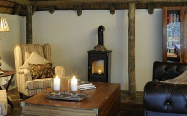 Etosha Aoba Lodge(T)