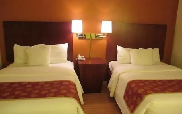 Red Carpet Inn & Suites