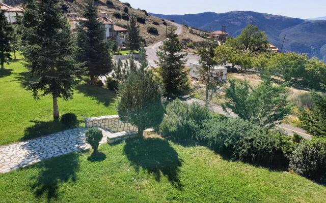 Lafky Arachova Residence