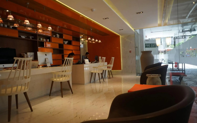 S Box Sukhumvit Hotel