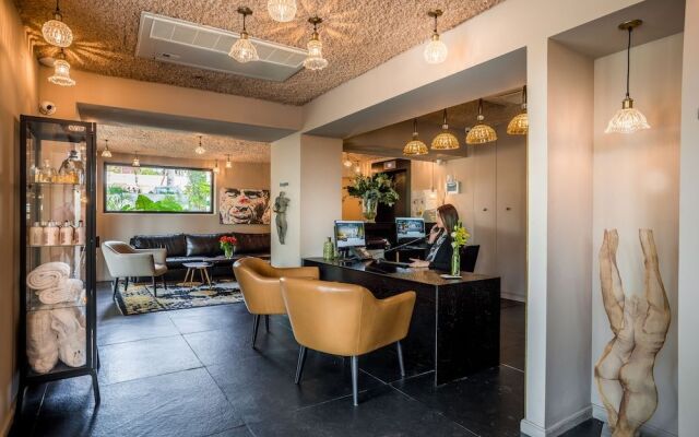 Lear Sense - Experience Luxury Hotel