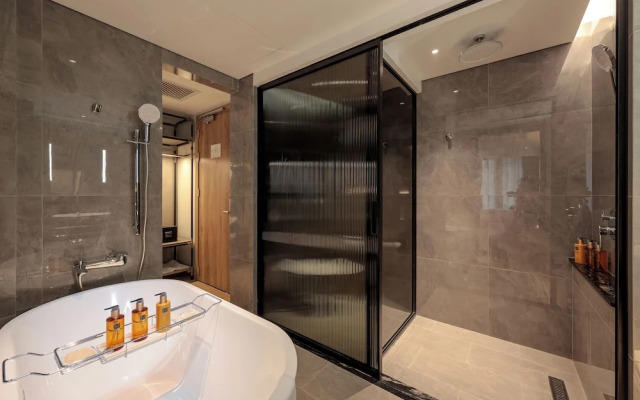 La Siesta Premium Lakeside