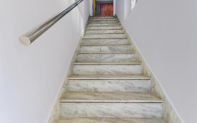 Fabhotel The Castle Homestay I