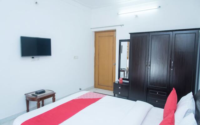 OYO 11064 Home Elegant 3BHK Villa Near Hiran Magri