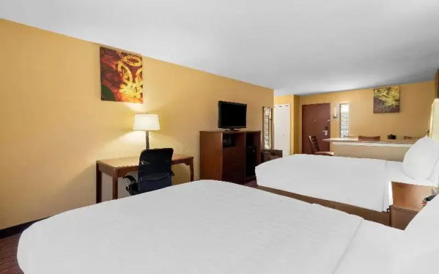 Best Western Plus Fiesta Inn
