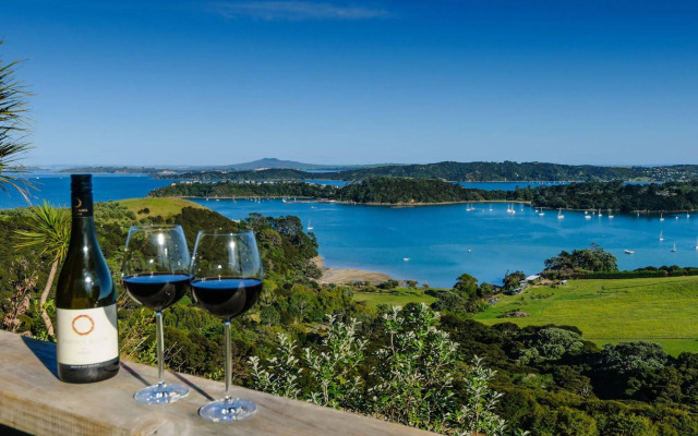 Te Whau Lodge