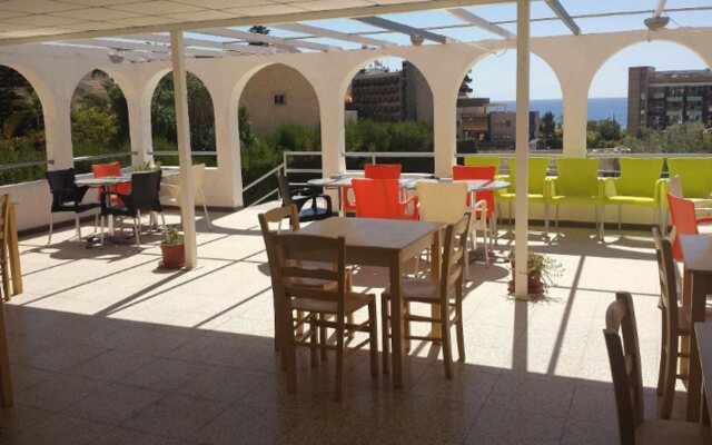 Polyxeni Hotel Apartments