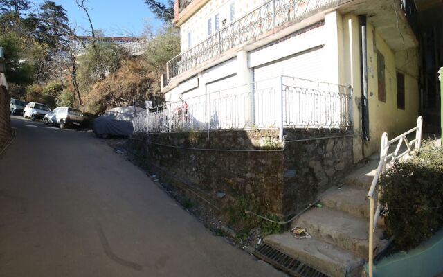 OYO 10407 Home Modern 3BHK Sanjauli Market