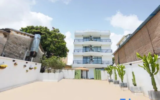 Weizhou lsland suxihuajian SeaView Hotel
