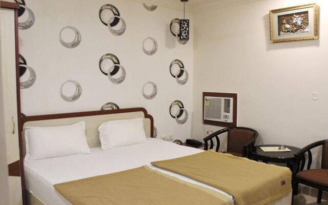Hotel Rajlaxmi by OYO Rooms