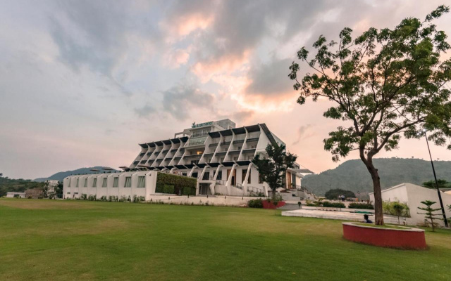 Via Lakhela Resort & Spa