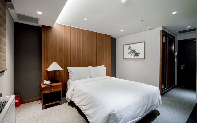 Oriens Hotel & Residences
