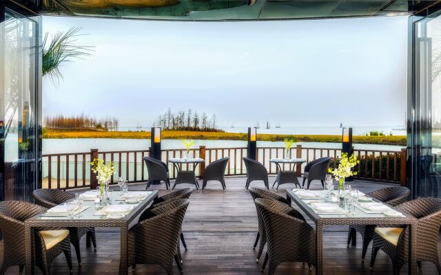 Sheraton Huzhou Taihu Lake Hot Spring Resort & Spa