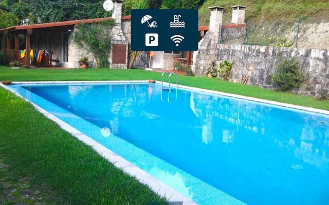 Casa com Piscina, V Minho by Izibookings