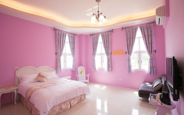 Decoupage Bed and Breakfast