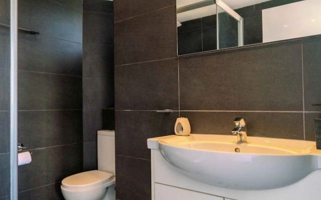 Chic City Center Stay With Stunning View
