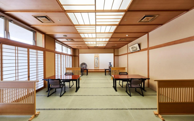 Tsukasa Royal Hotel