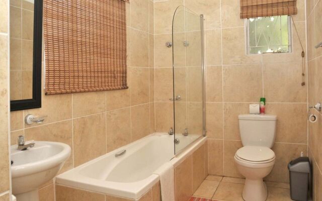 African Aquila Lodge