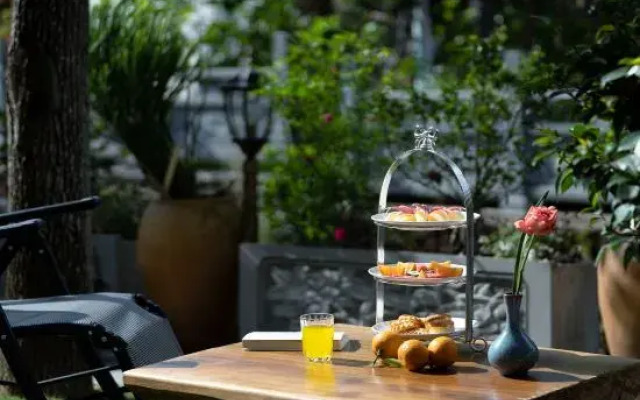 Tengchongxi Water Garden Hot Spring Homestay