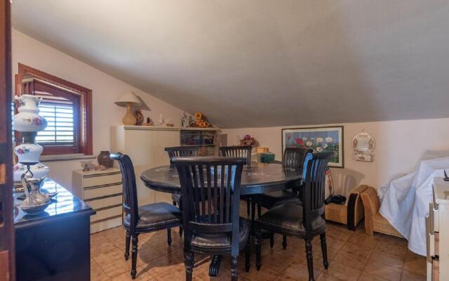 Splendid Villa with swimming pool a stone's throw from Palermo