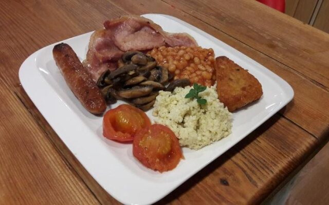 Holly House Bed & Breakfast