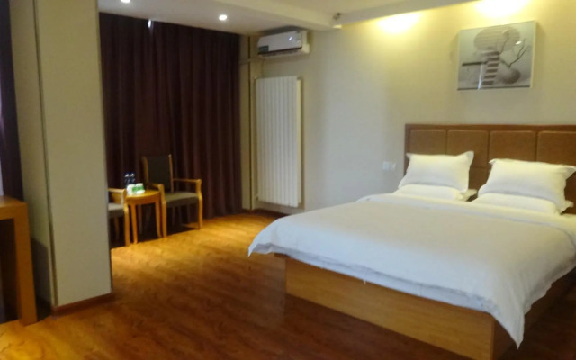 Greentree Hotel Yichuan Branch