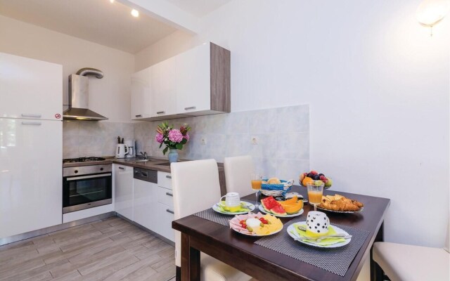 Nice Home in Bosanka With Wifi and 3 Bedrooms